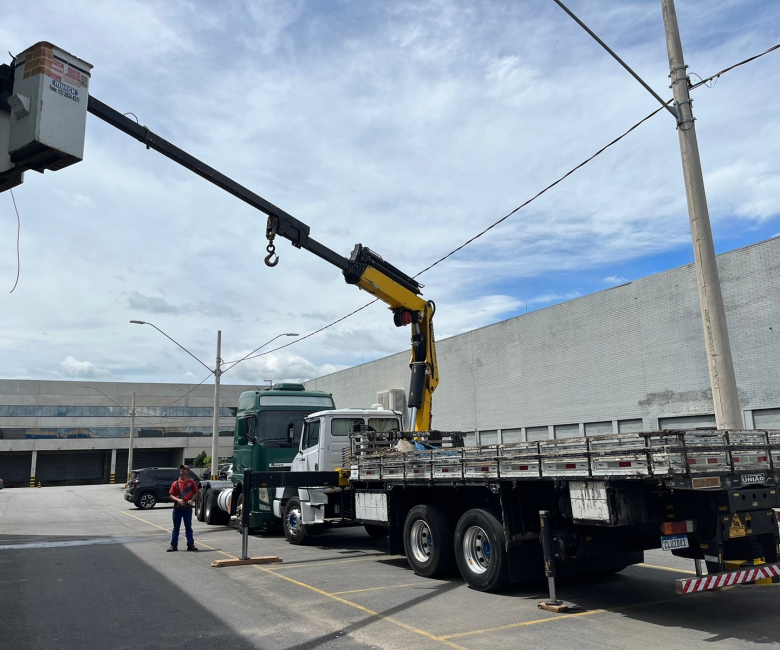 Locação de Munck e Remoção